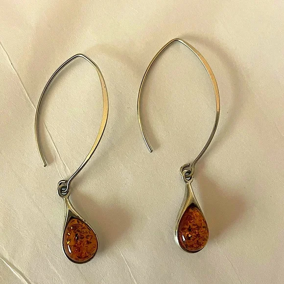 New Sterling Silver Baltic Amber Curved Thread Chick Hoop Earrings - Picture 3 of 6